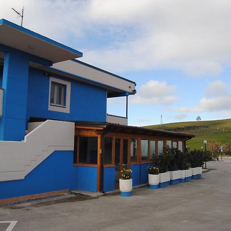 B&B Alla Corte Blu Melfi Bagian luar foto
