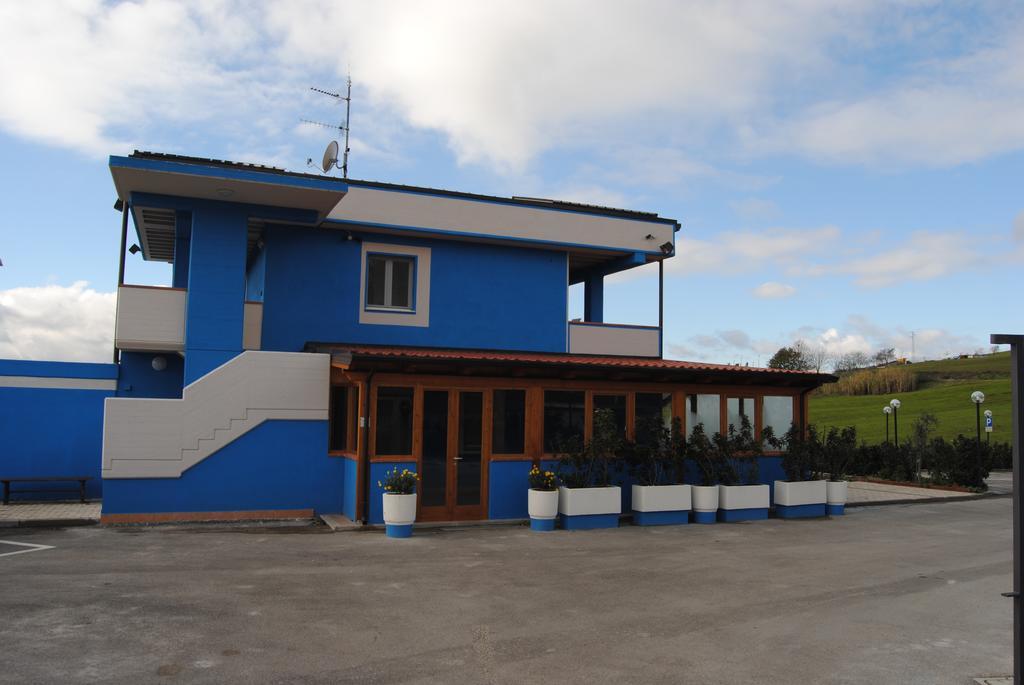B&B Alla Corte Blu Melfi Bagian luar foto