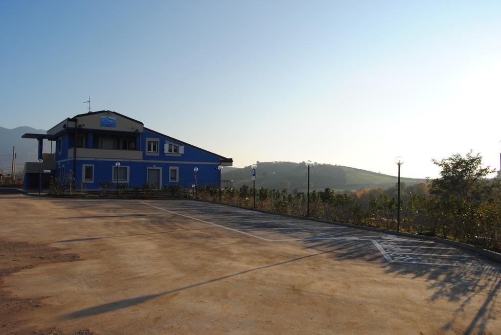 B&B Alla Corte Blu Melfi Bagian luar foto